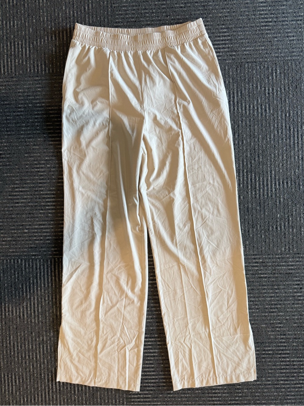 GAP FIT TALL Active Pants / Large Tall, Tan. Excellent condition.